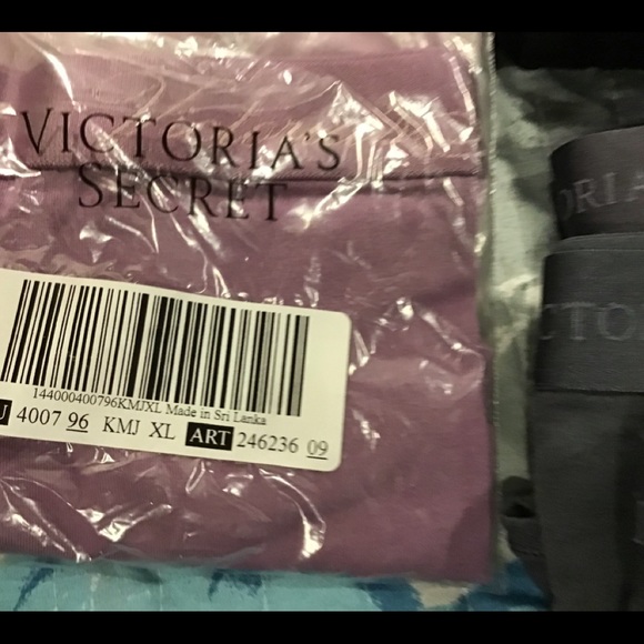 Victoria’s Secret Panties XL - Picture 3 of 7